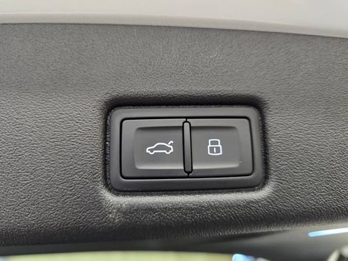 Certified 2025 Audi Q5 Premium Plus w/ Premium Plus AWD/4WD image 35