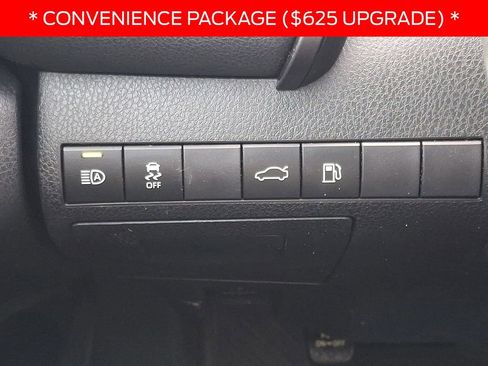 Used 2018 Toyota Camry SE w/ Moonroof Package FWD image 23