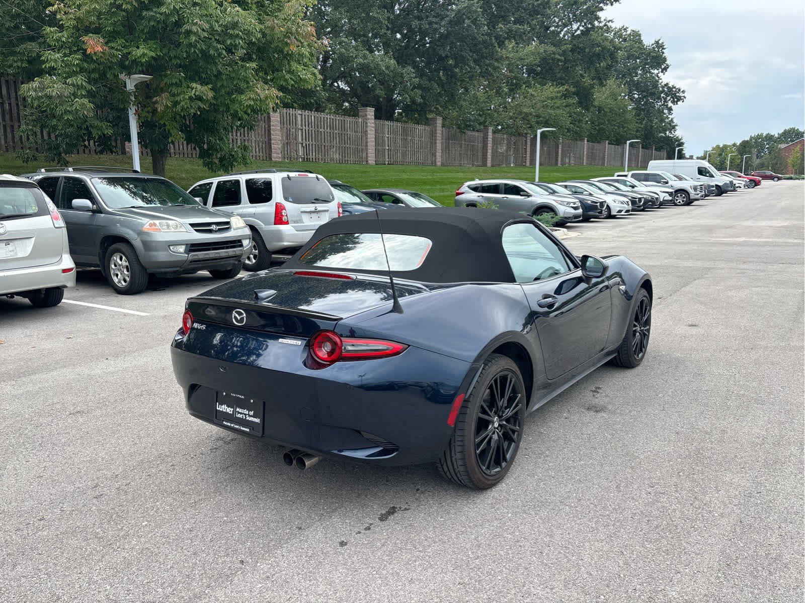 Used 2024 MAZDA MX-5 Miata Club w/ Weather Package RWD image 4