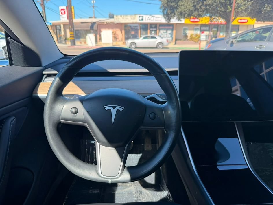 Used 2018 Tesla Model 3 Mid Range RWD image 25