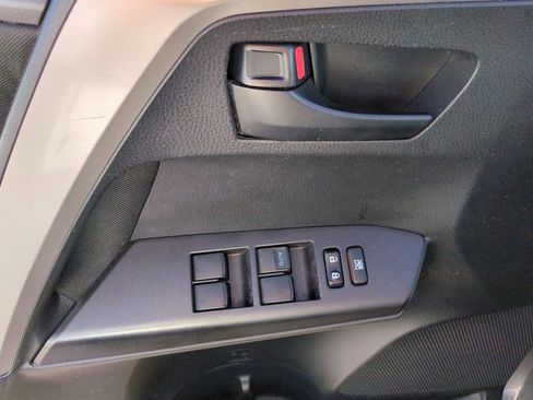 Used 2016 Toyota RAV4 LE image 15