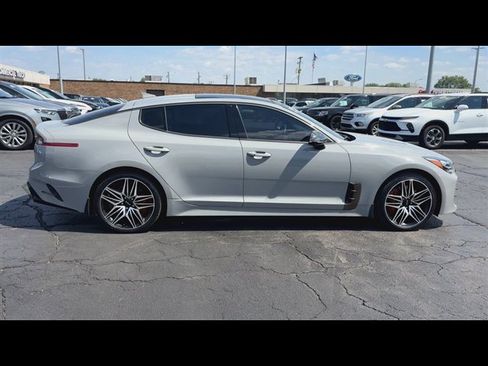 Used 2022 Kia Stinger GT2 AWD/4WD image 9