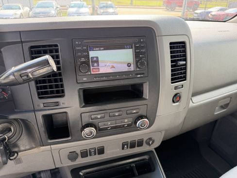Used 2012 Nissan NV 2500 SV w/ Technology Pkg image 22
