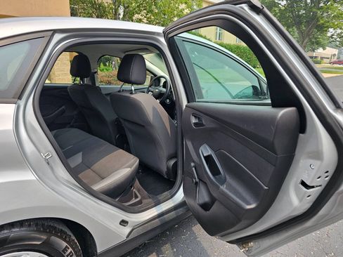 Used 2014 Ford Focus S FWD image 28