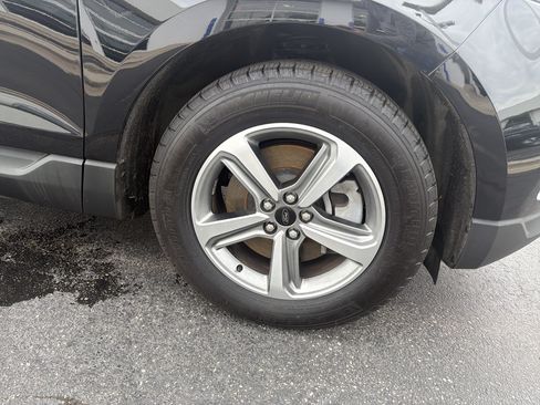 Certified 2024 Ford Edge SEL w/ Convenience Package AWD/4WD image 6