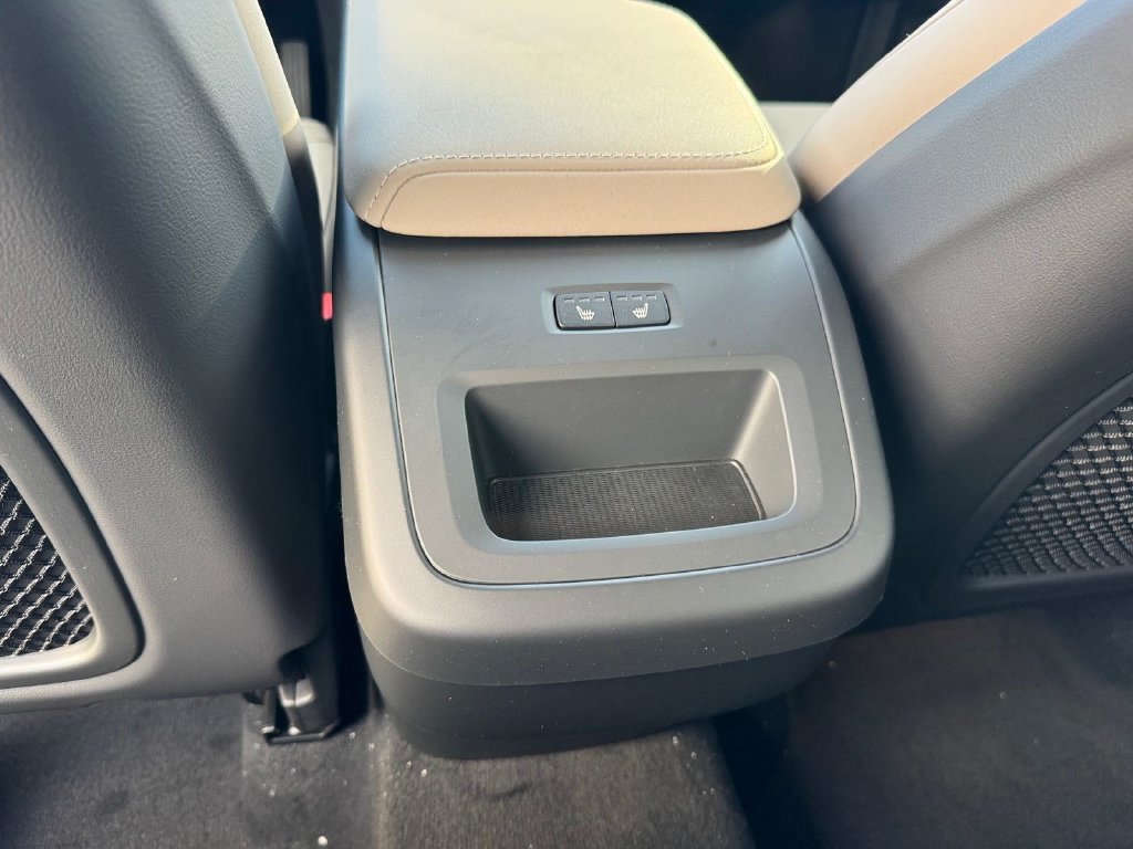 Used 2026 Volvo XC60 B5 Plus w/ Protection Package Premier AWD/4WD image 9