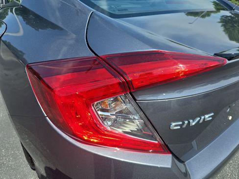 Used 2020 Honda Civic Sport image 31