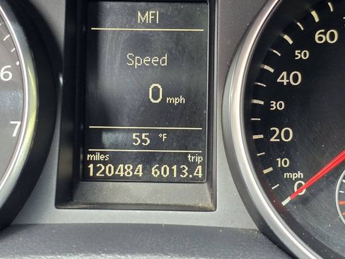 Used 2010 Volkswagen GTI 4-Door FWD image 13