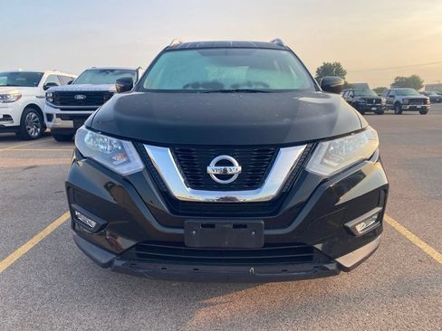 Used 2017 Nissan Rogue SV FWD image 17