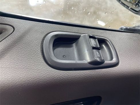 Used 2023 Ford Transit 350 XLT image 13