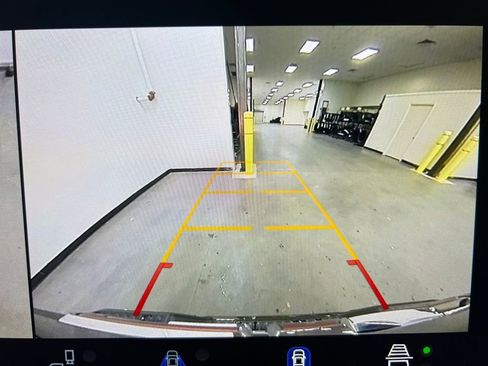 Used 2025 GMC Canyon Denali image 22