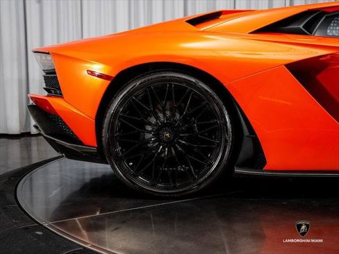 Used 2019 Lamborghini Aventador S AWD/4WD image 28
