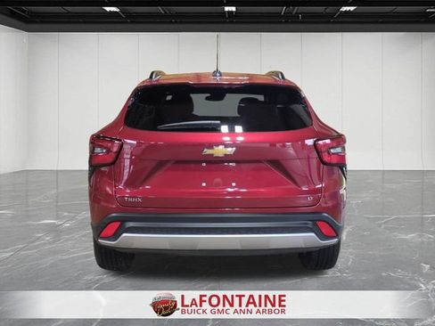 Certified 2024 Chevrolet Trax LT w/ Driver Confidence Package FWD image 7