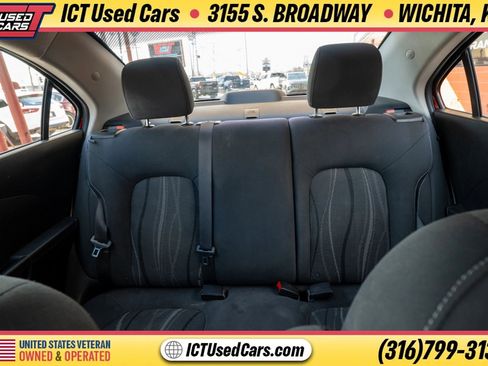 Used 2017 Chevrolet Sonic LT FWD image 21