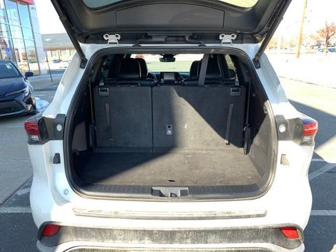 Used 2021 Toyota Highlander XSE image 27