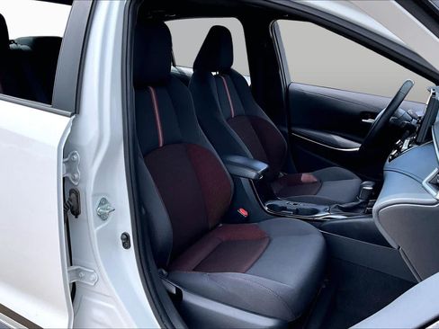 Used 2024 Toyota Corolla SE FWD image 9