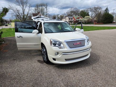 Used 2012 GMC Acadia Denali image 28