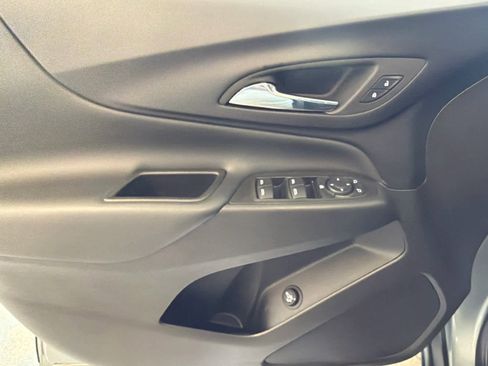 Used 2024 Chevrolet Equinox LT w/ LPO, Floor Liner Package image 19