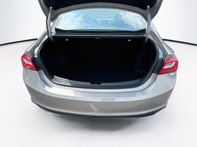 Used 2023 Chevrolet Malibu LT FWD image 21