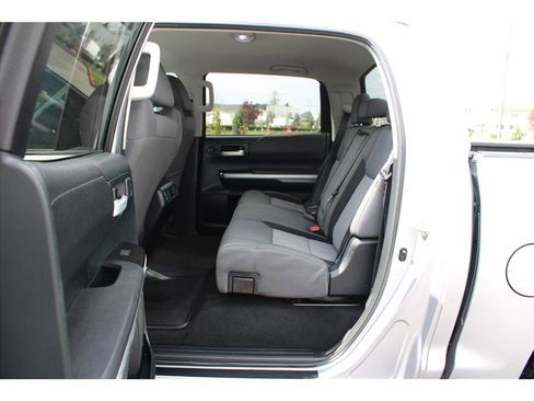 Used 2016 Toyota Tundra SR5 AWD/4WD image 12