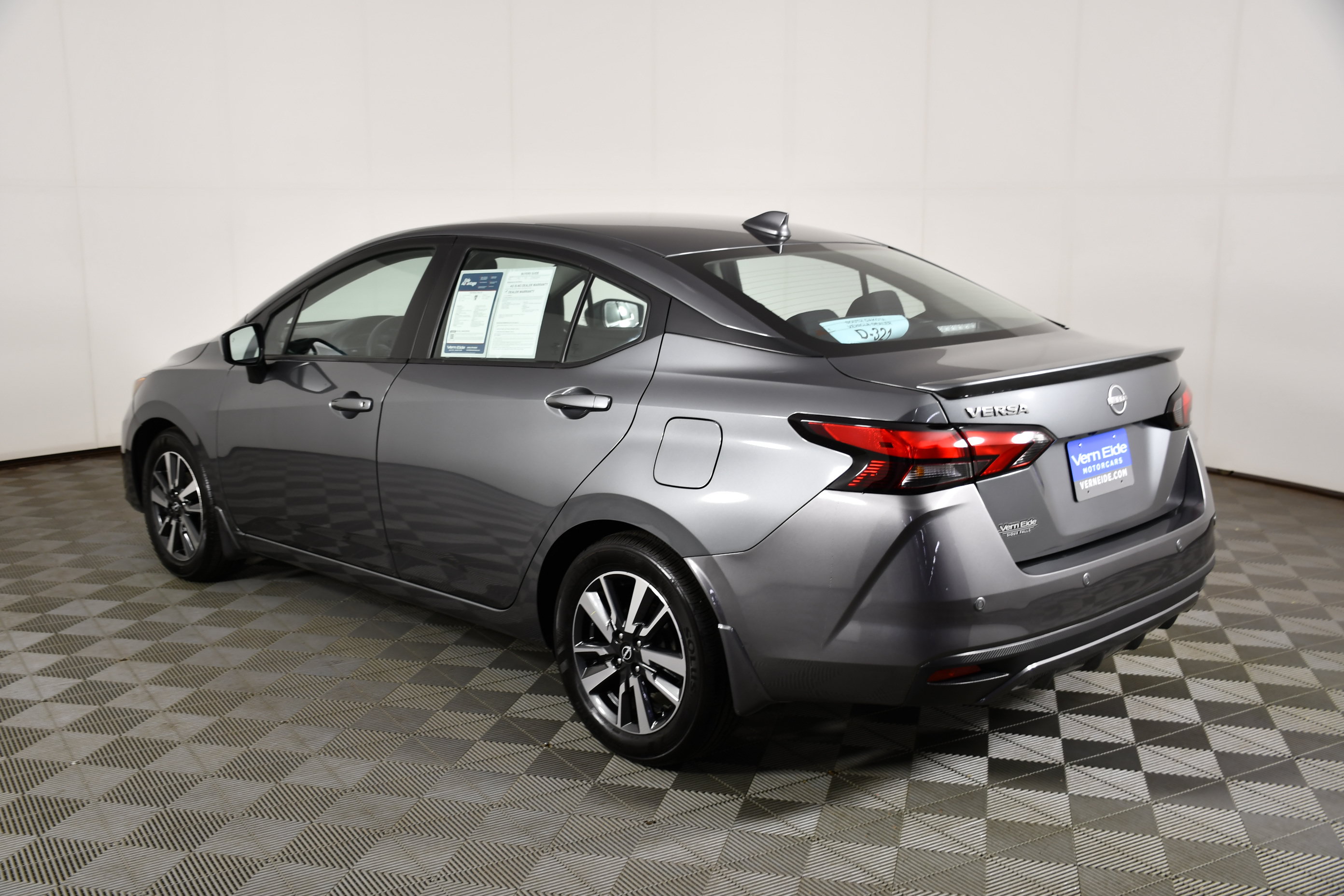 Used 2025 Nissan Versa SV w/ Trunk Package FWD image 8