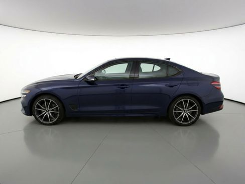 Used 2025 Genesis G70 2.5T image 5