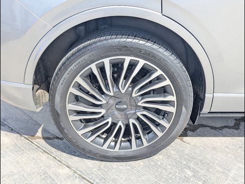 Used 2022 Lincoln Corsair Reserve w/ Sport Package image 17