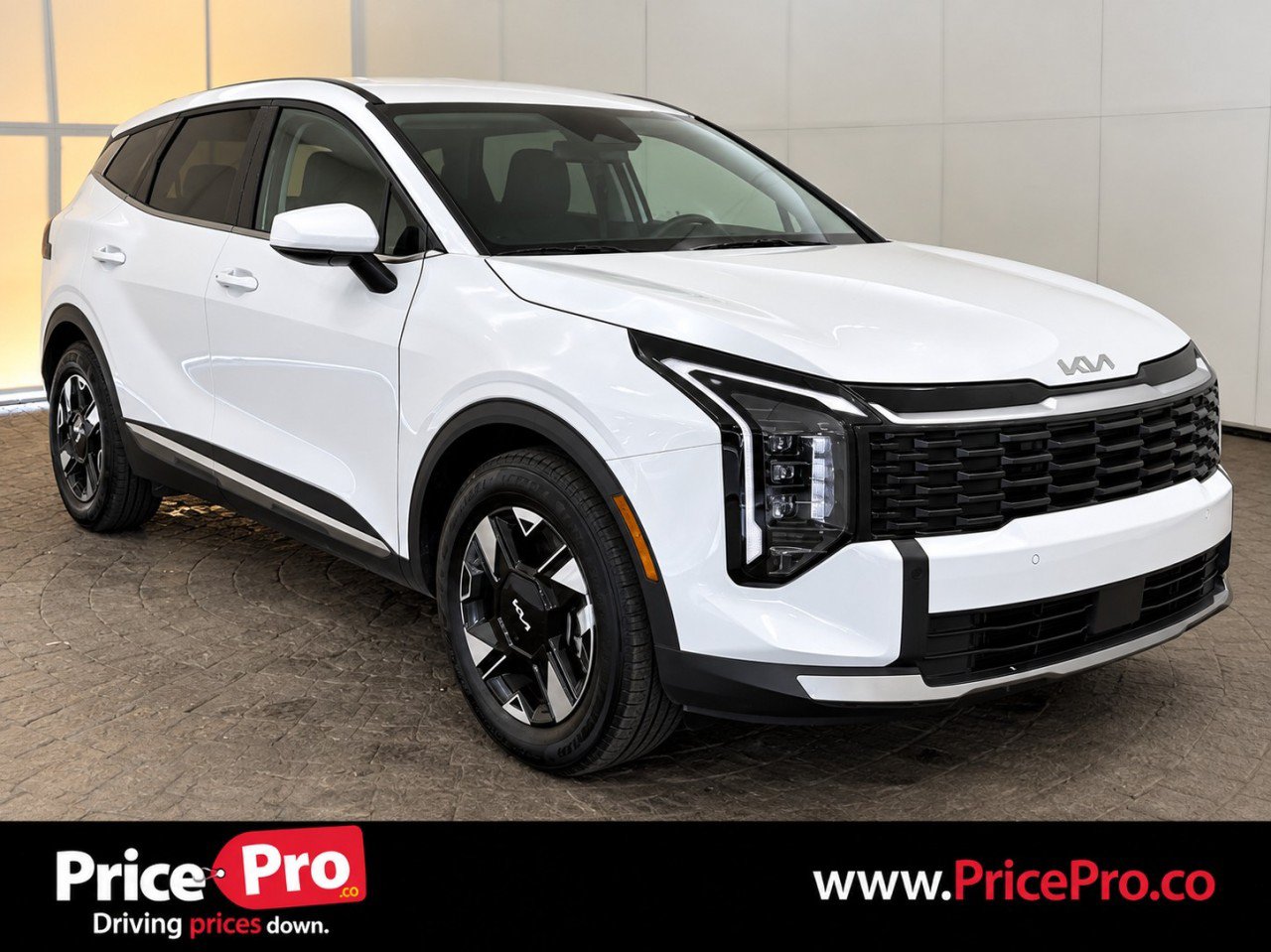Used 2026 Kia Sportage LX FWD image 1