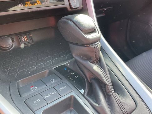 Used 2024 Toyota RAV4 LE image 5