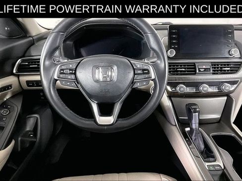 Used 2018 Honda Accord Touring image 6