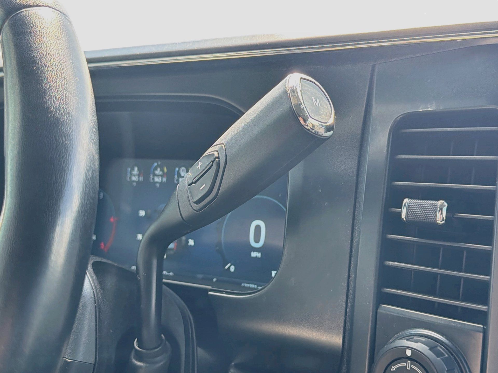 Used 2024 Ford F350 Lariat w/ Lariat Ultimate Package AWD/4WD image 18