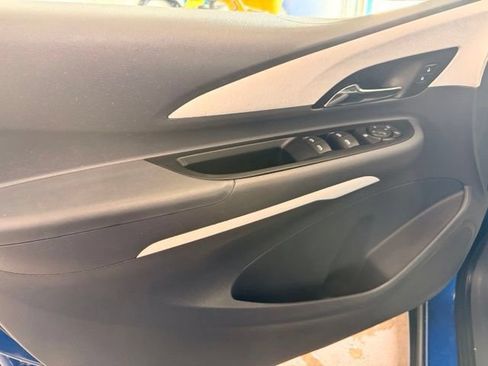 Used 2017 Chevrolet Bolt LT FWD image 10