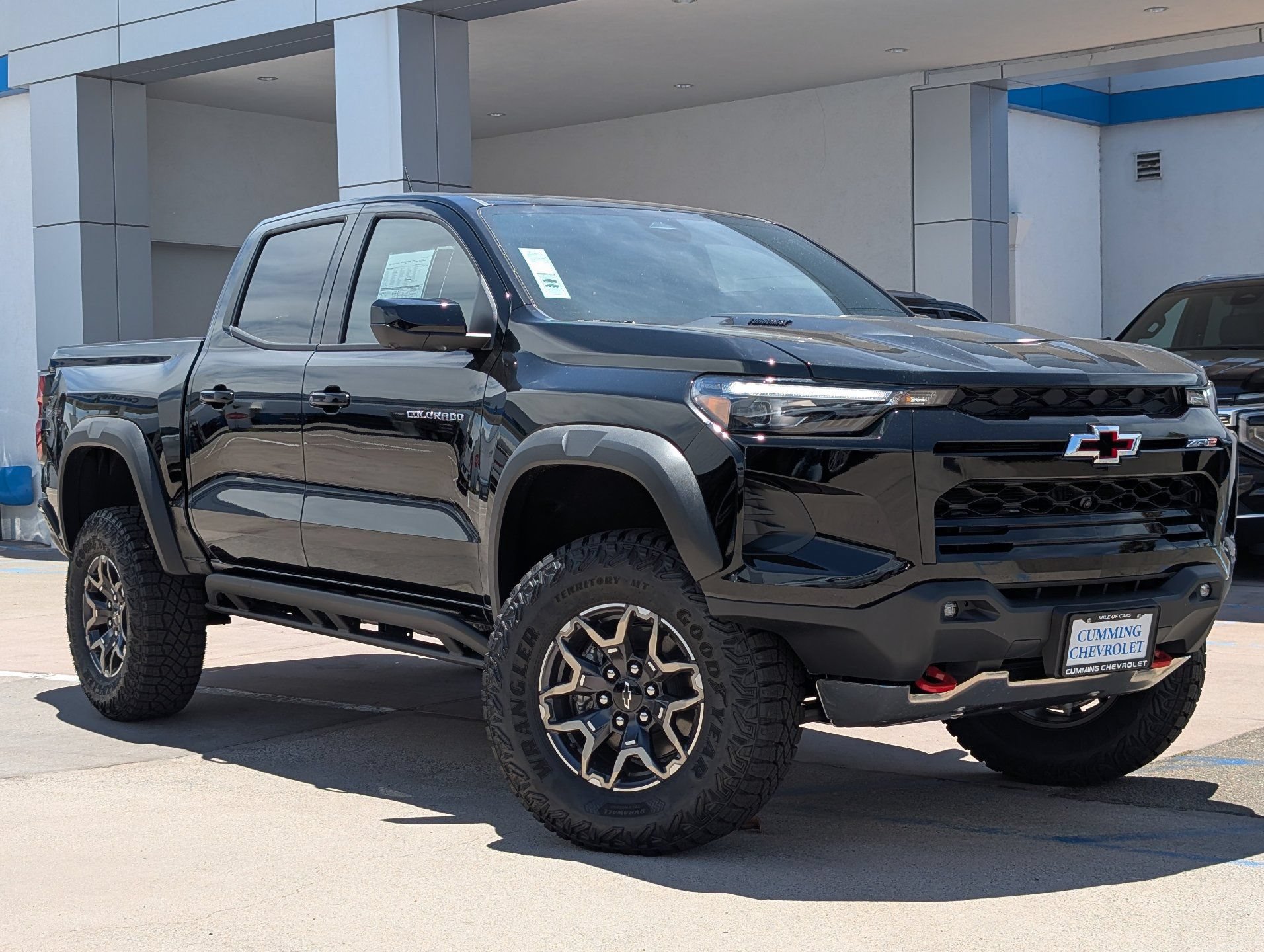 New 2026 Chevrolet Colorado ZR2 w/ Technology Package AWD/4WD image 2