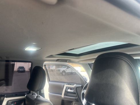 Used 2022 Toyota 4Runner SR5 Premium image 37