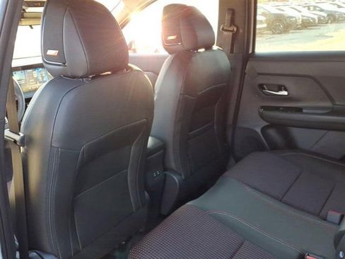 New 2026 Nissan Kicks SR image 28