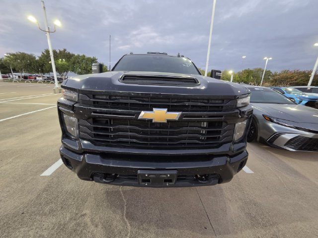 Used 2024 Chevrolet Silverado 2500 Custom w/ Custom Convenience Package AWD/4WD image 2