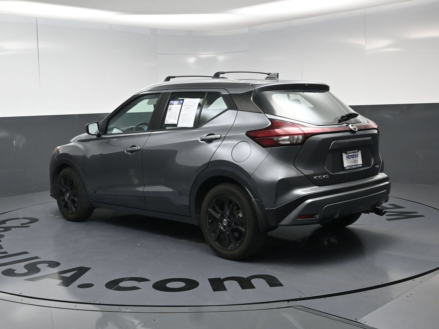 Used 2021 Nissan Kicks SV w/ Interior Electronics Package FWD image 7