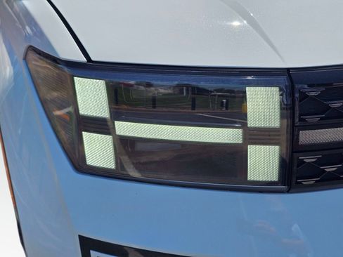 Used 2025 Hyundai Santa Fe Calligraphy FWD image 4