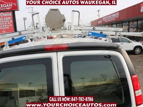 Used 2017 GMC Savana 2500 RWD image 18