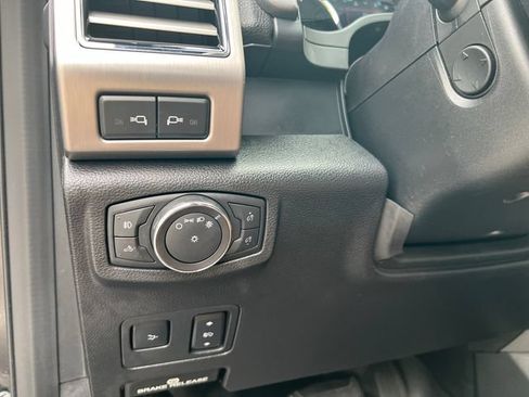 Used 2019 Ford F250 Platinum w/ Platinum Ultimate Package AWD/4WD image 37