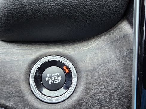 New 2025 Jeep Grand Cherokee Limited w/ Black Appearance Package image 19