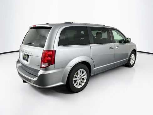 Used 2019 Dodge Grand Caravan SXT FWD image 9