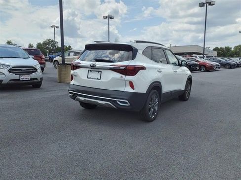 Used 2021 Kia Seltos S image 4