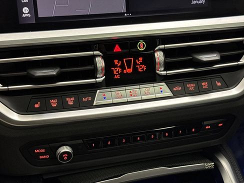 Used 2023 BMW M440i Coupe w/ M Carbon Exterior Package image 26