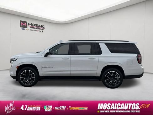 Used 2022 Chevrolet Suburban RST w/ Luxury Package AWD/4WD image 4