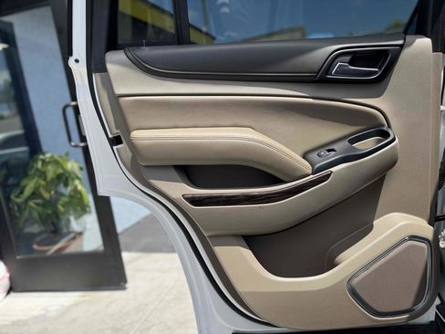 Used 2019 GMC Yukon SLT w/ Open Road Package image 38