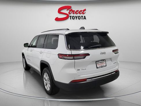 Used 2023 Jeep Grand Cherokee L Limited image 2