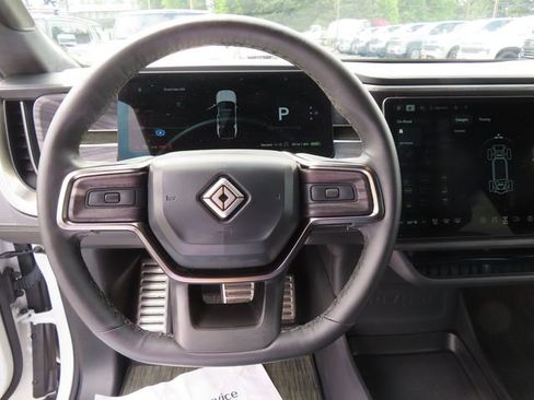 Used 2023 Rivian R1S Adventure AWD/4WD image 16