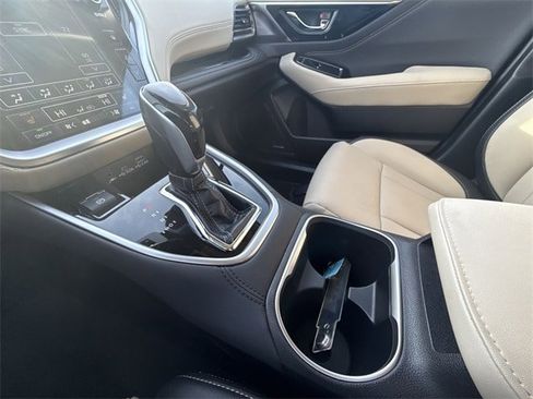 Certified 2025 Subaru Outback Limited image 20