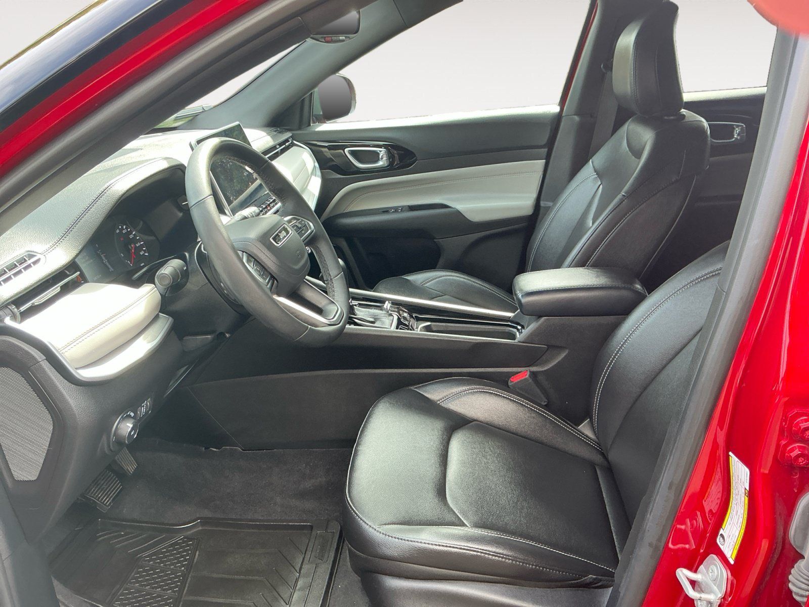 Used 2025 Jeep Compass Limited AWD/4WD image 9
